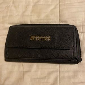 Kenneth Cole Reaction ladies wallet